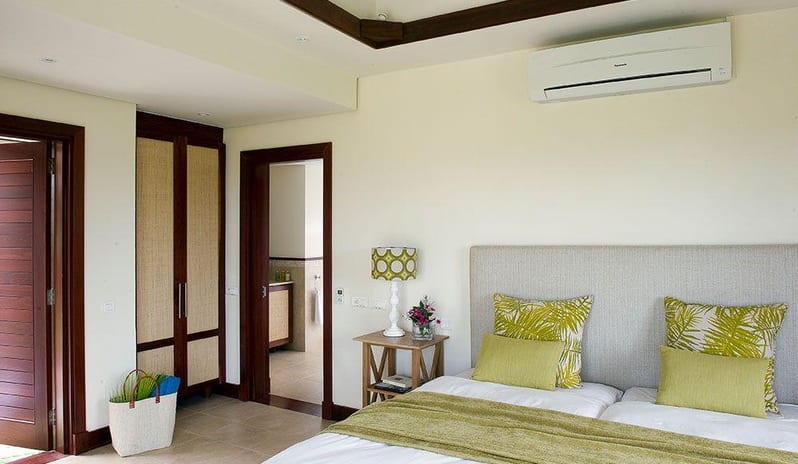 HERITAGE VILLAS - THREE BEDROOM OCEAN VIEW POOL VILLA MAIN BEDROOM